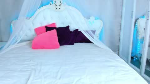 Alina online show from April 2026 07:45:01 AM