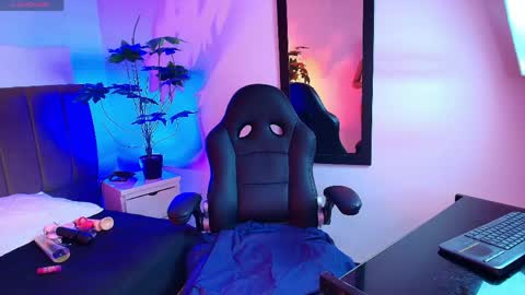 Alina Marks online show from April 2026 01:21:01 PM