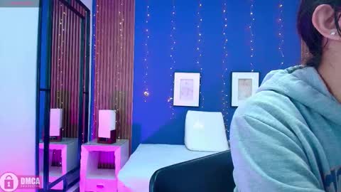 Alina online show from September 2025 12:29:01 PM