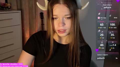 Alina and Ben online show from September 2025 07:24:02 PM