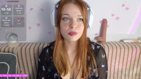 Alina and Ben online show from November 2025 09:05:02 PM