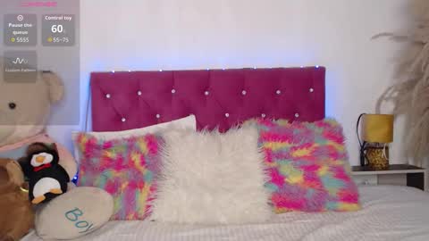 lili online show from October 2025 05:38:02 AM