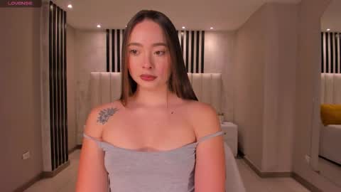 Snapshot of alinakravitz_ chatting on September 2025 11:44:01 AM alinakravitz_ online show from September 2025 11:44:01 AM
