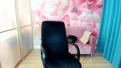 AlinaMoor online show from January 2026 06:57:02 PM