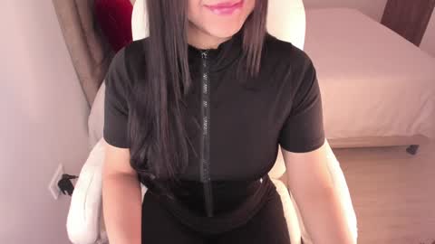 Snapshot of alinaowens chatting on January 2025 05:26:01 PM alinaowens online show from January 2025 05:26:01 PM