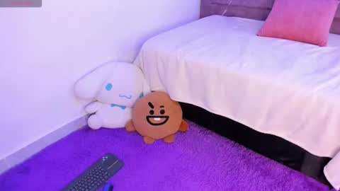 Snapshot of aline_ackerman chatting on October 2025 11:36:02 PM ALINE online show from October 2025 11:36:02 PM