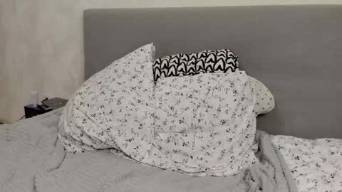 Aline Greeeen online show from November 2025 01:17:02 AM