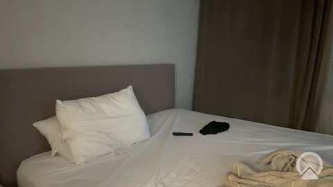 Aliniasky online show from September 2025 09:42:02 PM