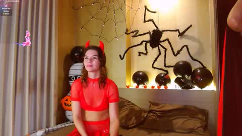 Snapshot of alinka_pashka chatting on October 2025 01:13:02 AM Alina and Pasha online show from October 2025 01:13:02 AM