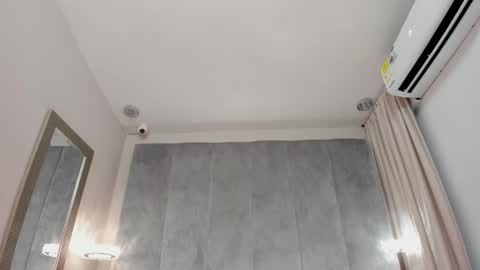 Alinna  online show from January 2025 10:23:01 PM