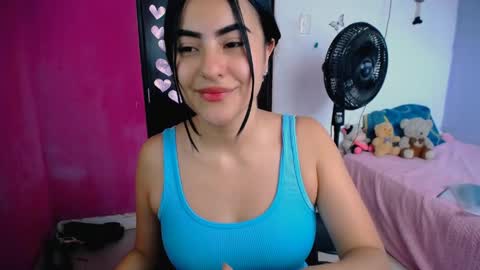 Snapshot of alis_jones__ chatting on May 2026 06:27:01 PM Alis jines online show from May 2026 06:27:01 PM