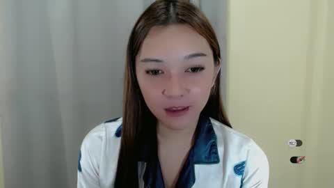 Snapshot of alisa_kiss_ chatting on February 2025 01:17:02 PM Shanti xhey online show from February 2025 01:17:02 PM