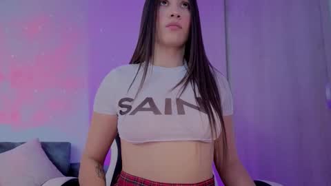 Snapshot of alisa_walker chatting on September 2025 06:53:01 PM online show from September 2025 06:53:01 PM