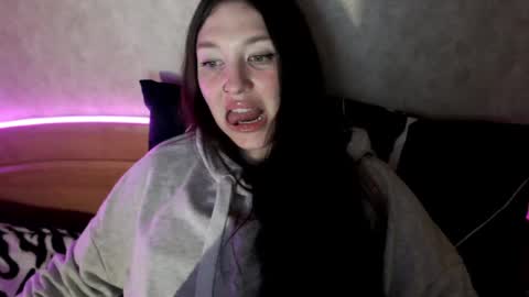 Snapshot of alisaadoll chatting on May 2026 01:41:01 PM alisaadoll online show from May 2026 01:41:01 PM
