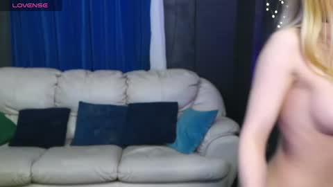 Snapshot of alisaaleks chatting on February 2025 05:33:01 PM Alisa Aleks online show from February 2025 05:33:01 PM