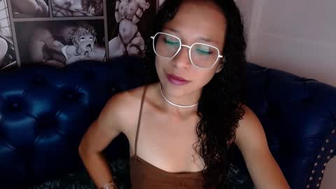 Alise  online show from September 2025 01:00:02 PM