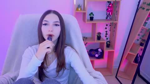 Alise online show from September 2025 05:19:02 AM