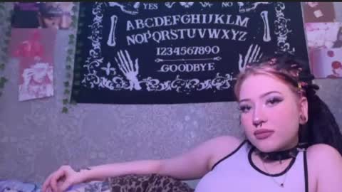 Snapshot of alisha_sky_ chatting on May 2026 08:21:01 AM alisha_sky_ online show from May 2026 08:21:01 AM