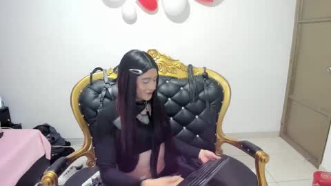 alishaa_nixx online show from February 2025 04:34:01 AM