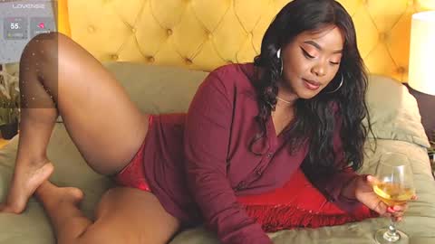 Luna online show from February 2025 09:20:02 PM