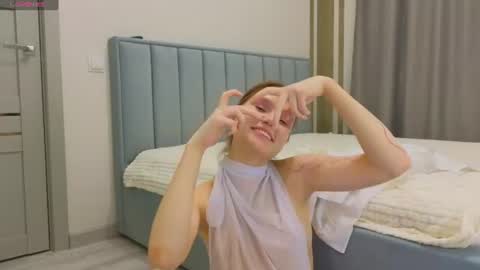 Alisia online show from July 2026 06:20:01 PM
