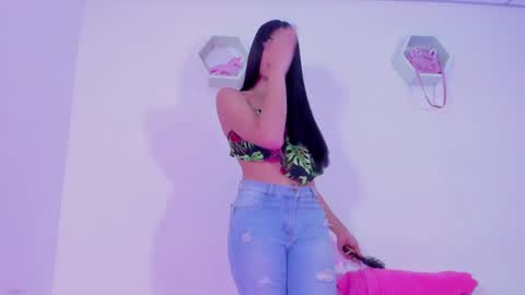 Alisia online show from December 2024 01:58:02 AM