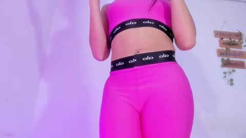 Alisia online show from November 2025 09:02:02 AM