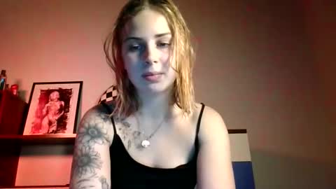 Alisa online show from October 2025 03:02:02 PM