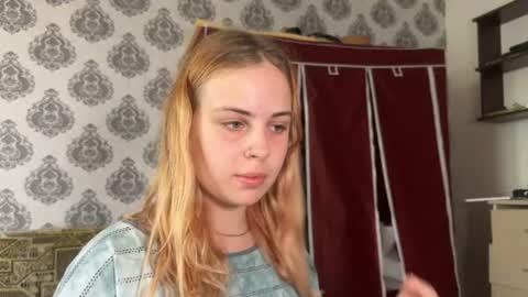 Snapshot of alismoona chatting on July 2026 03:32:02 PM Alisa online show from July 2026 03:32:02 PM