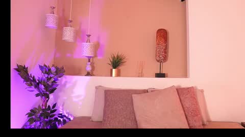 A L I S O N  online show from September 2025 08:45:01 PM