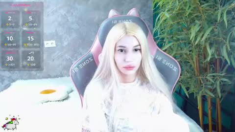Snapshot of alison_moonlight chatting on July 2026 08:37:01 PM Alison online show from July 2026 08:37:01 PM