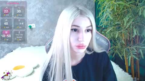 Snapshot of alison_moonlight chatting on July 2026 03:32:01 AM Alison online show from July 2026 03:32:01 AM