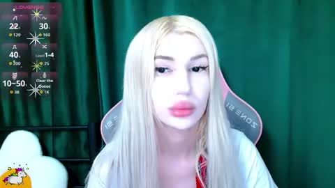 Snapshot of alison_moonlight chatting on August 2026 11:18:02 PM Alison online show from August 2026 11:18:02 PM