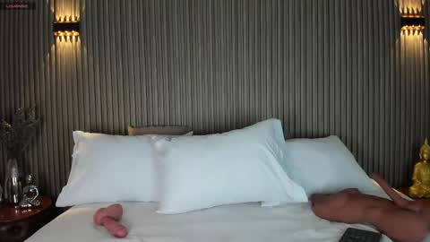 Alison  online show from November 2025 05:14:01 PM