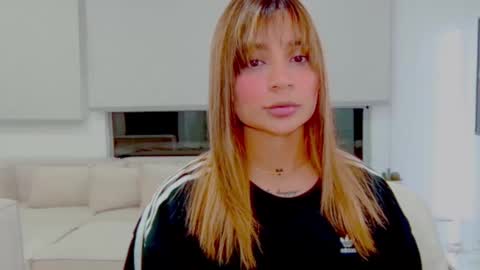 Snapshot of alisondiaz_ chatting on January 2025 11:38:02 PM Alison diaz online show from January 2025 11:38:02 PM