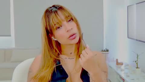 Snapshot of alisondiaz_ chatting on January 2025 07:31:02 PM Alison diaz online show from January 2025 07:31:02 PM