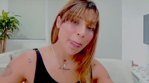 Snapshot of alisondiaz_ chatting on January 2025 10:30:02 PM Alison diaz online show from January 2025 10:30:02 PM