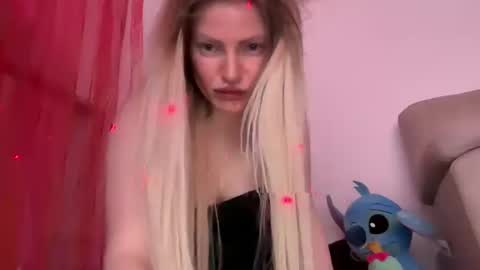 Snapshot of alisonlaurentis chatting on September 2025 10:20:01 PM Ecate online show from September 2025 10:20:01 PM