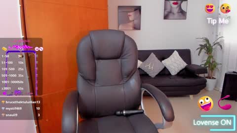 Alisson online show from December 2024 01:21:01 PM