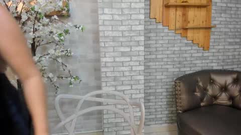 alisonn_doll online show from December 2025 01:04:02 PM