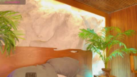 Alison Moon  online show from April 2026 01:42:02 AM