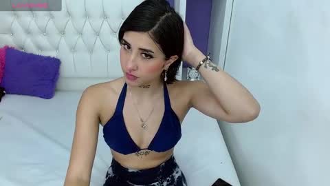 aliss_diiaz online show from January 2025 07:55:01 PM