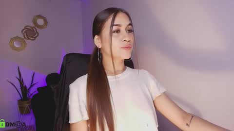 Snapshot of aliss_es chatting on October 2025 11:42:02 AM ALISS online show from October 2025 11:42:02 AM