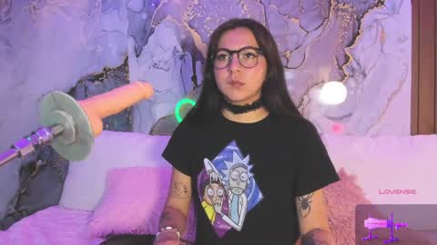 Mia online show from April 2026 08:17:01 PM