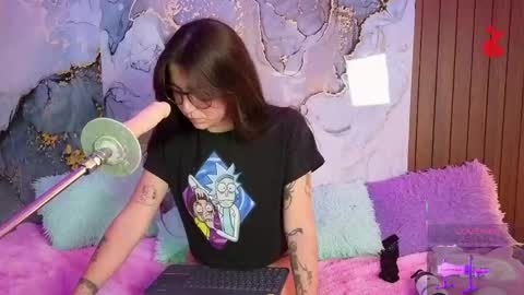 Snapshot of alissa_cute1 chatting on May 2026 10:25:02 PM Mia online show from May 2026 10:25:02 PM