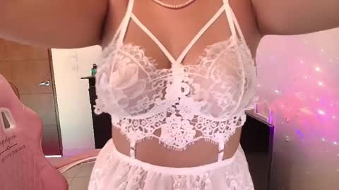 Alissa online show from September 2025 02:10:01 PM