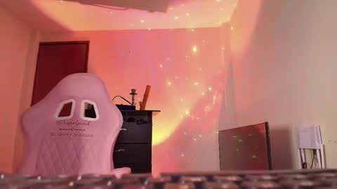 Alissa online show from October 2025 01:19:01 PM