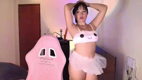 Alissa online show from October 2025 09:01:01 AM