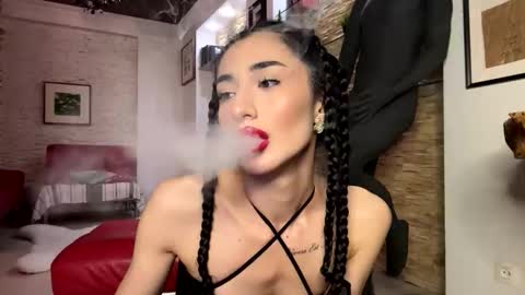 Alissa online show from October 2025 03:22:02 PM