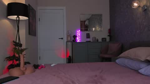 Snapshot of alissasexdoll chatting on May 2026 01:44:01 AM Help me Reach K FollowerslPut your finger up online show from May 2026 01:44:01 AM